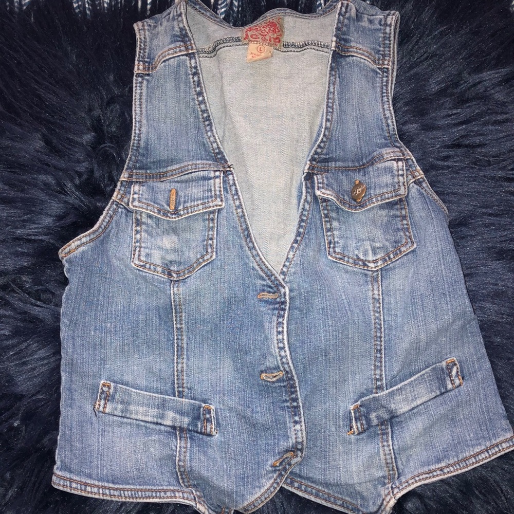 Jean Vest